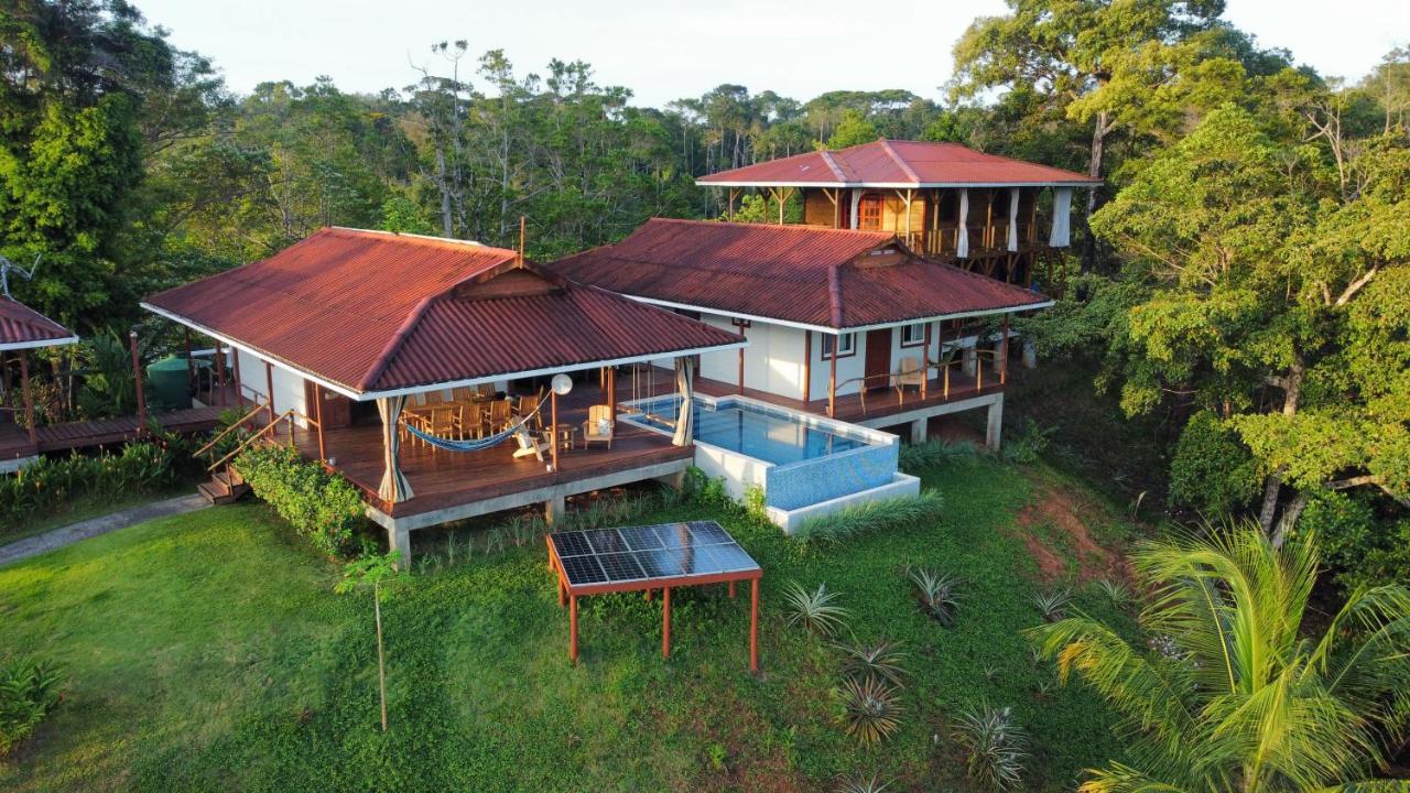ボカス・タウン Casa Marlin Bed & Breakfast エクステリア 写真