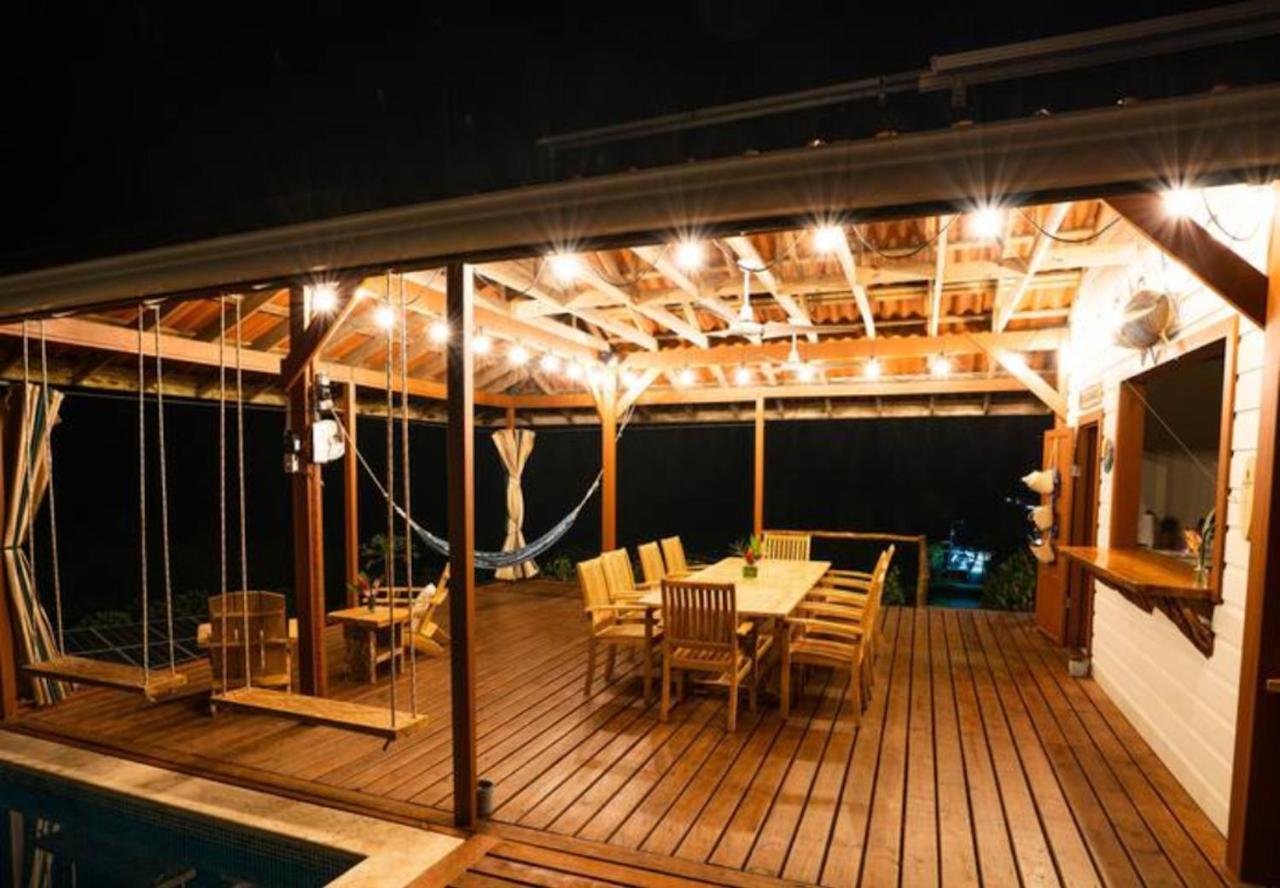ボカス・タウン Casa Marlin Bed & Breakfast エクステリア 写真