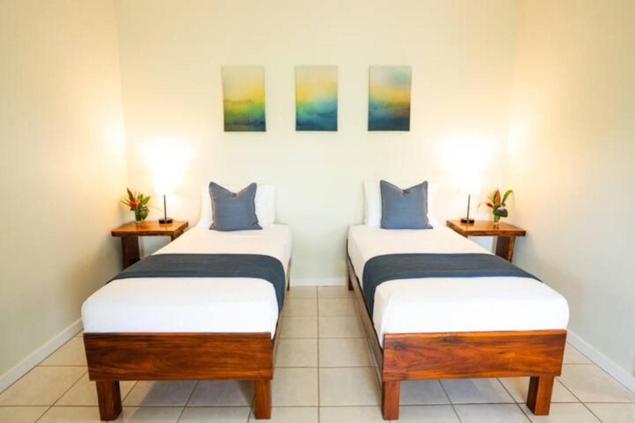 ボカス・タウン Casa Marlin Bed & Breakfast エクステリア 写真